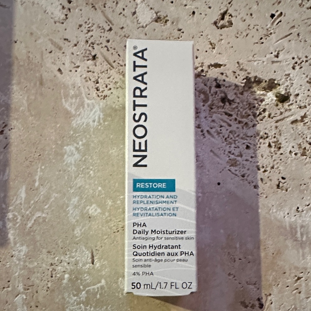 Restore PHA Daily Moisturizer - White